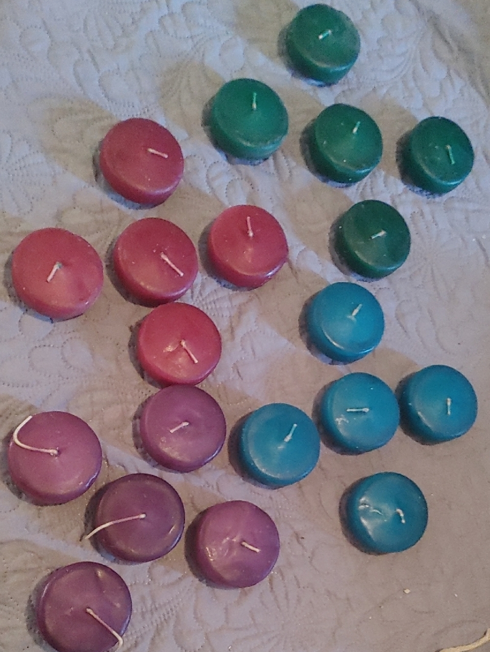 ✅$5 Add On 20 (+4) Assorted Floating Tea Light Candles